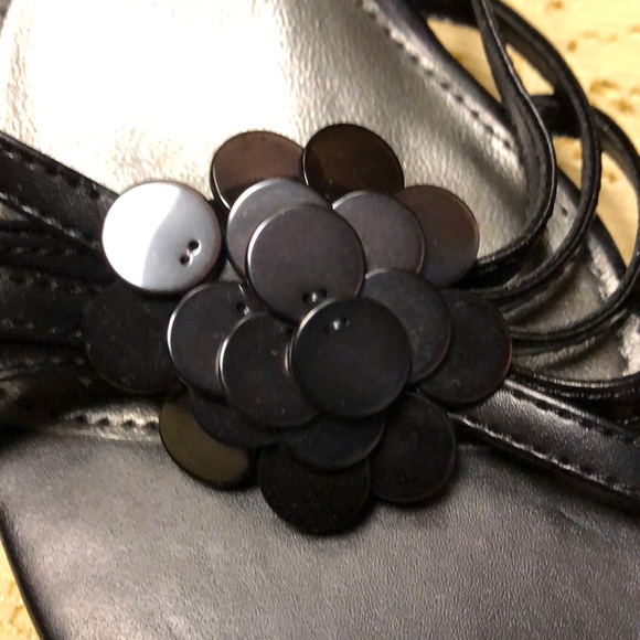 CB Collections Women’s Black Leather Sandals - Picture 2 of 8